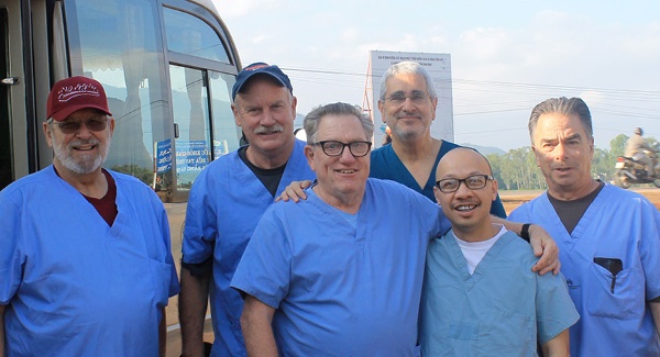 600x325-global-missions-img1 600x325-global-missions-img1